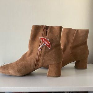 Blondo Waterproof Leather Boots Tan Brown Suede Block Mid Heel Side Zipper